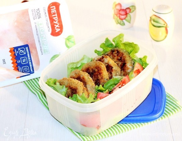 Нежные куриные котлеты с овощами и укропом Нежные куриные котлеты с овощами и укропом