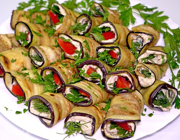 Рулетики из баклажанов с оригинальной начинкой