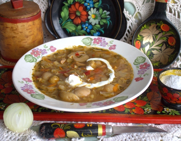 Щи из свежей капусты с грибами 