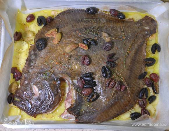 Камбала с картофелем, оливками и тимьяном Камбала с картофелем, оливками и тимьяном