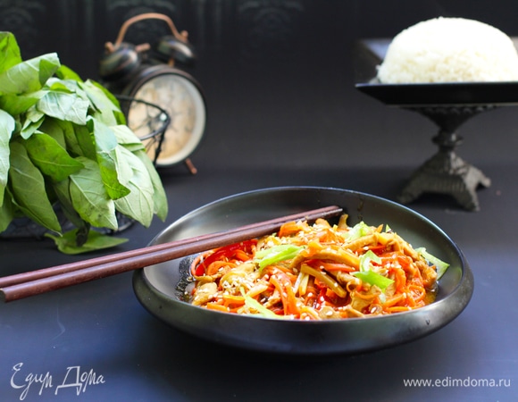 Куриная соломка с овощами в китайском стиле Куриная соломка с овощами в китайском стиле
