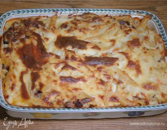 Пенне, запеченные с куриной печенкой и панчеттой Пенне, запеченные с куриной печенкой и панчеттой