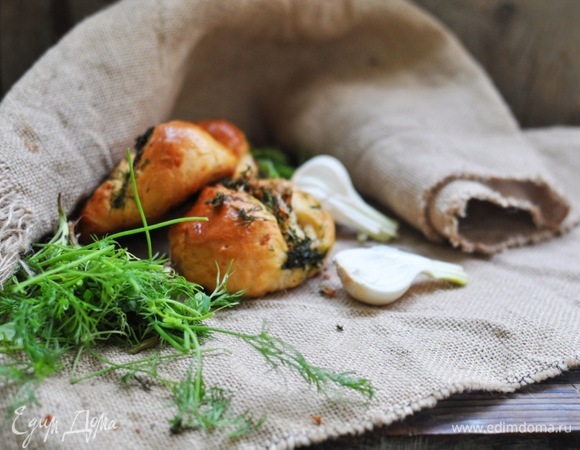 Булочки с зеленым чесночным маслом Булочки с зеленым чесночным маслом