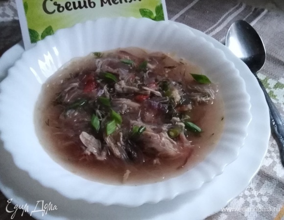 Куриный суп с рисовой лапшой