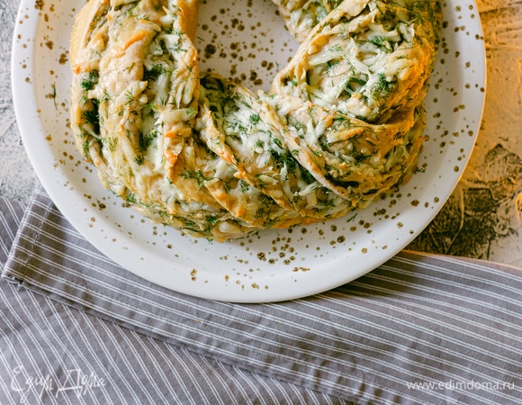 «Рождественский венок» с сыром и зеленью «Рождественский венок» с сыром и зеленью