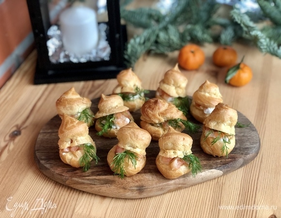 Профитроли с творожным сыром и лососем Профитроли с творожным сыром и лососем