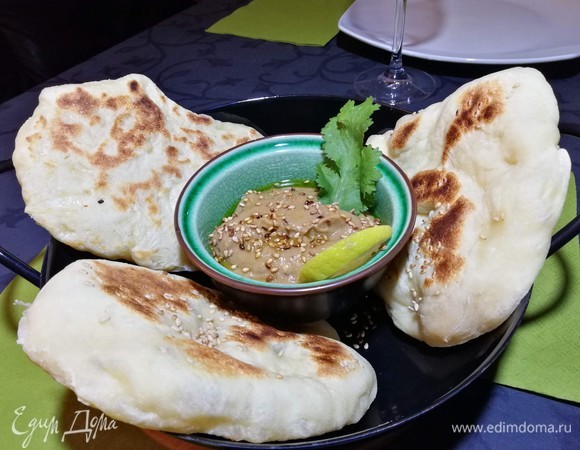 Лепешки наан на дрожжах 