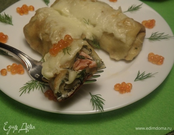 Запеченные блины с форелью, сыром и зеленью Запеченные блины с форелью, сыром и зеленью