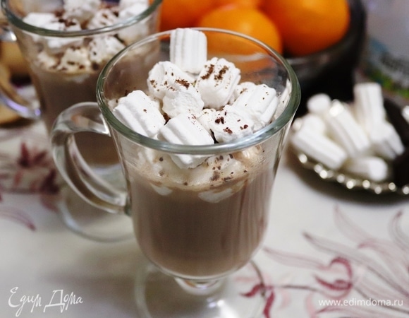 Какао с маршмеллоу и шоколадом Какао с маршмеллоу и шоколадом