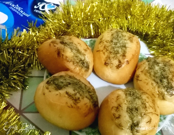 Булочки с чесночной начинкой