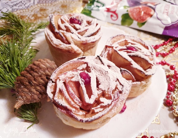 Слойки с яблоками «Снежные розы» Слойки с яблоками «Снежные розы»