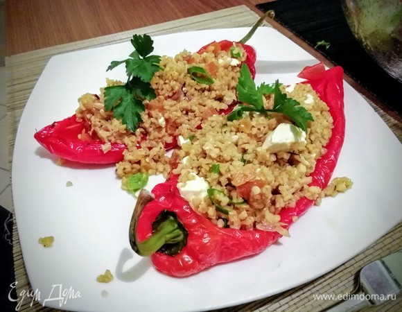 Перцы, фаршированные булгуром Перцы, фаршированные булгуром