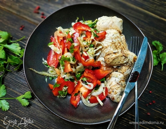 Куриная грудка с овощами
