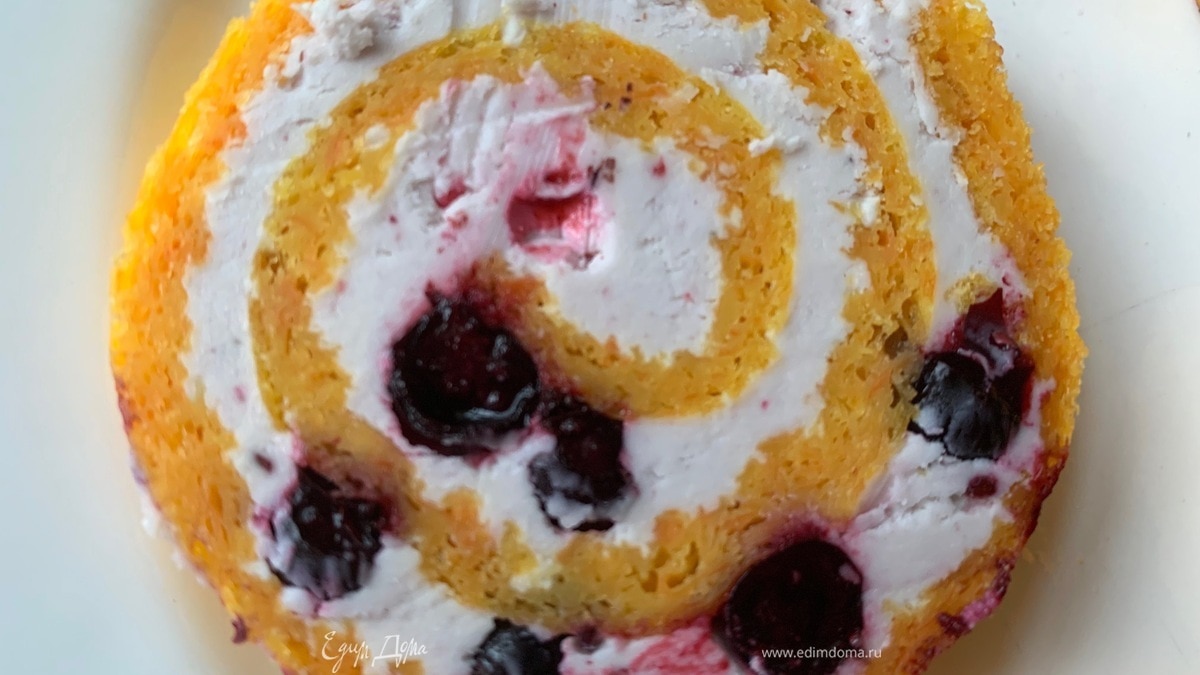 Быстрый морковный рулет «буратино»