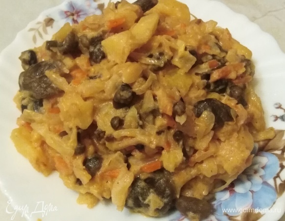 Капуста с опятами и картошкой