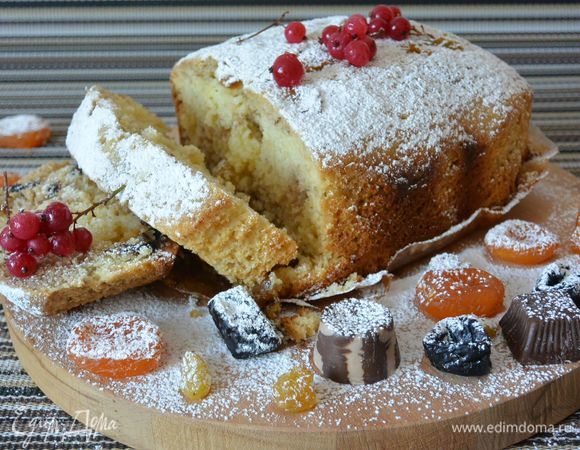 Кекс с курагой, изюмом и черносливом