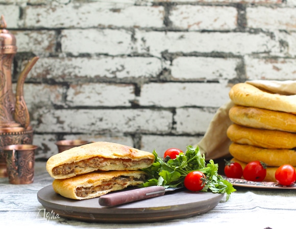 Лепешки с мясом «Кубдари» Лепешки с мясом «Кубдари»