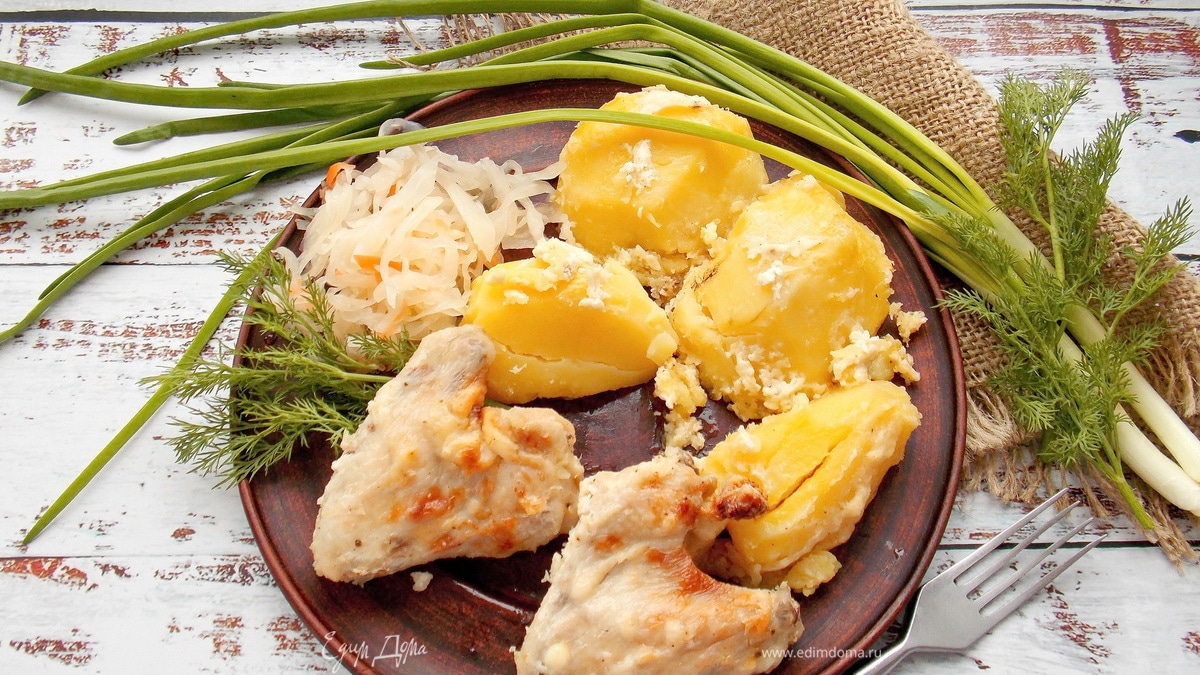 Картошка с крыльями, приготовленная в микроволновой печи