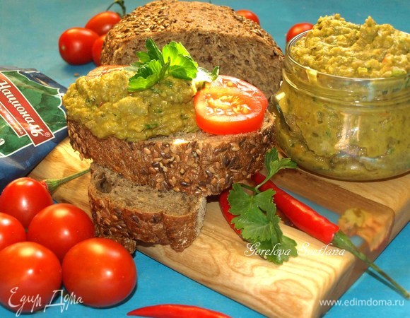 Паштет из красной чечевицы с баклажанами