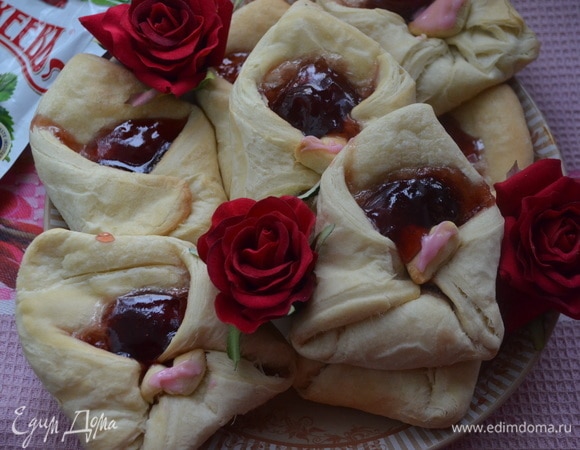 Слоеные конвертики с джемом Слоеные конвертики с джемом