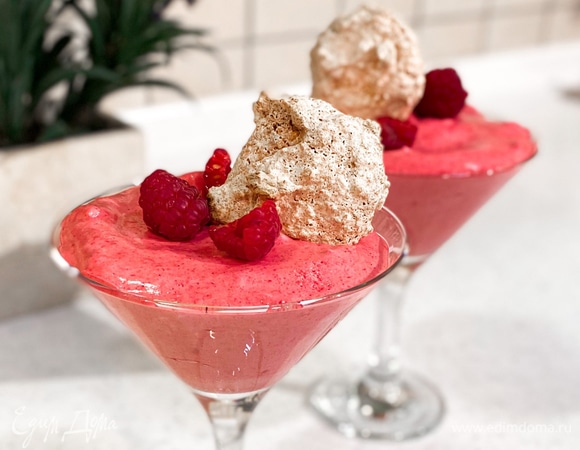 Малиновый мусс с кокосовым печеньем Малиновый мусс с кокосовым печеньем