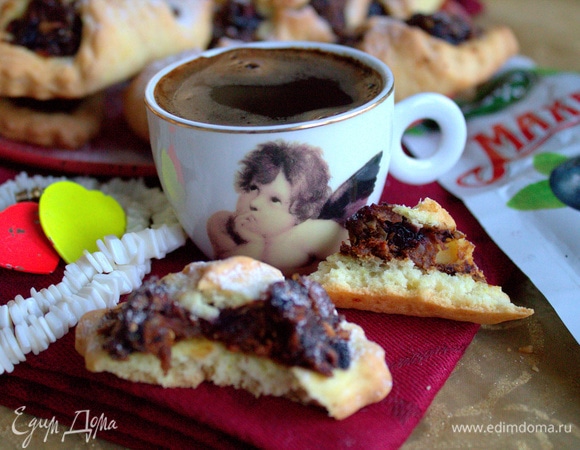 Песочное печенье с сухофруктами и джемом Песочное печенье с сухофруктами и джемом