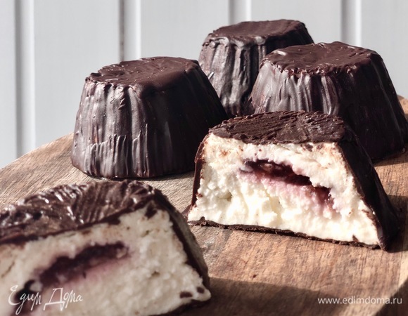 Глазированные сырки с малиновым джемом Глазированные сырки с малиновым джемом