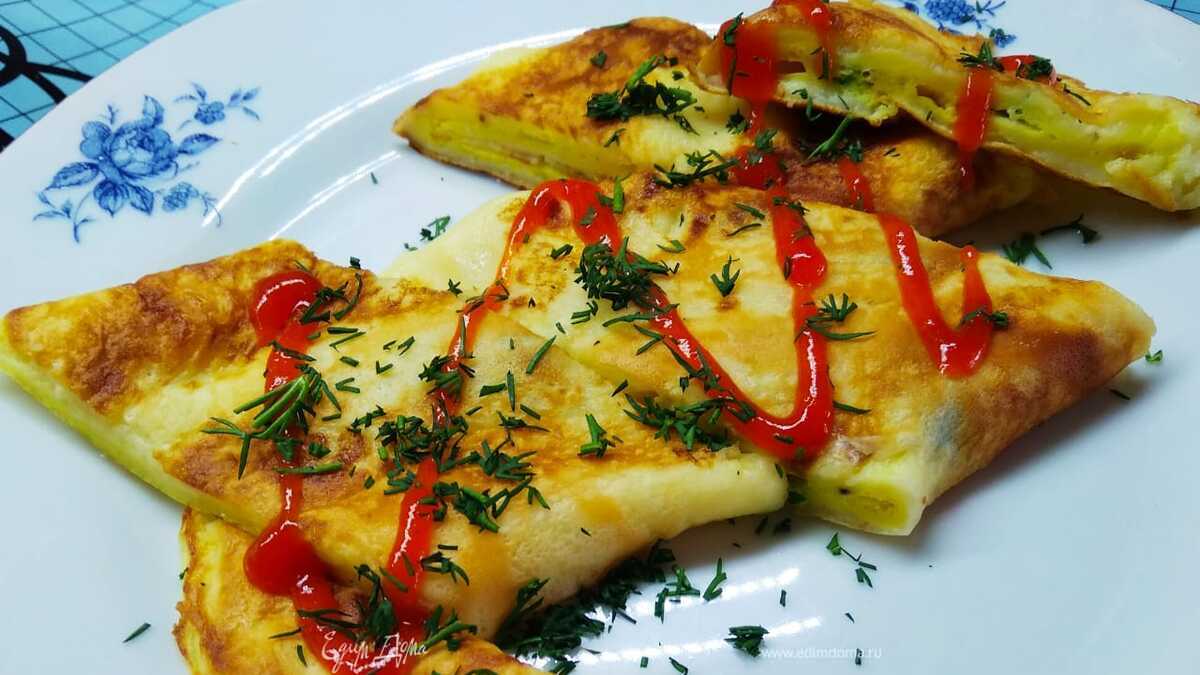 Яичница на блине