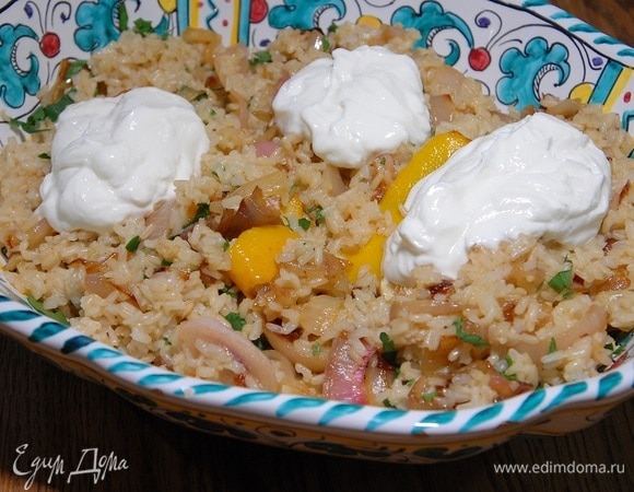 Бурый рис с карамелизированным шалотом и чесноком