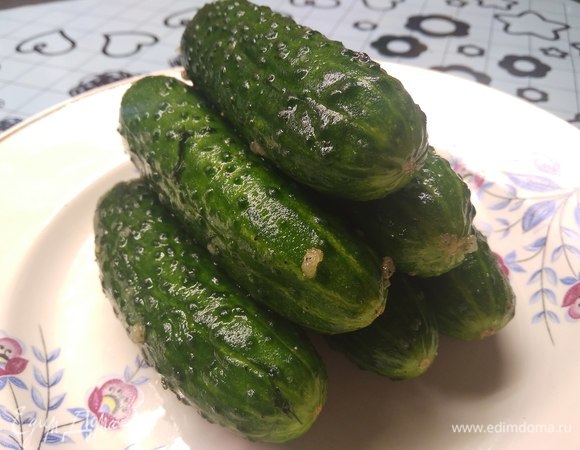 Быстрые малосольные огурцы