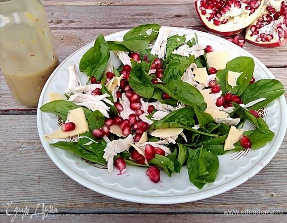 Салат с курицей и гранатом