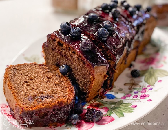 Пурпурный кекс с голубикой 