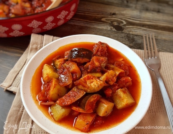 Овощи в томатном соусе 