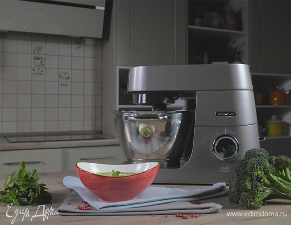 Суп-пюре из брокколи, зеленого горошка и мяты Суп-пюре из брокколи, зеленого горошка и мяты