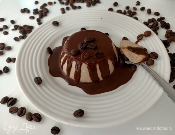 Панна котта с кофейно-шоколадным соусом Панна котта с кофейно-шоколадным соусом