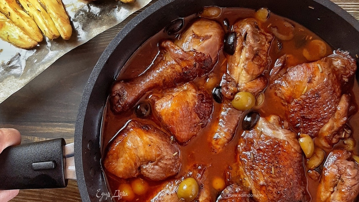 Цыпленок в винном соусе