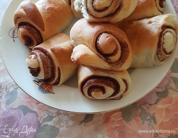 Булочки с сахаром и корицей Булочки с сахаром и корицей