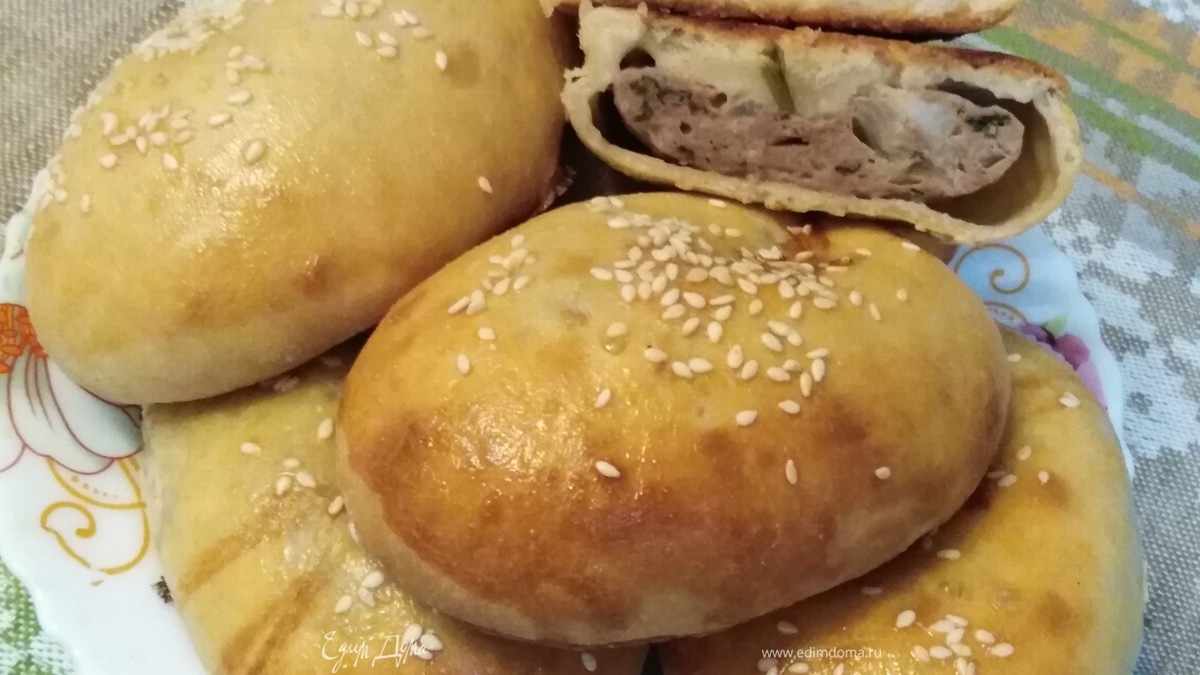 Бездрожжевые пирожки с куриным фаршем