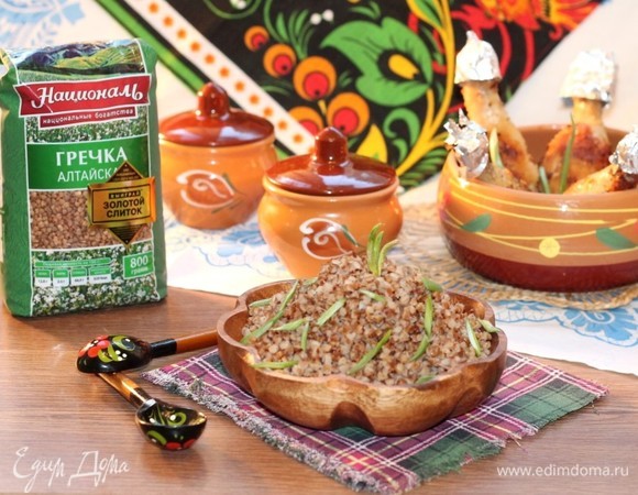 Гречка с маринованной курицей и грибным соусом Гречка с маринованной курицей и грибным соусом