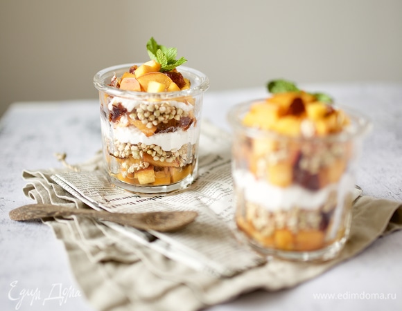 Парфе с персиками и зеленой гречкой Парфе с персиками и зеленой гречкой