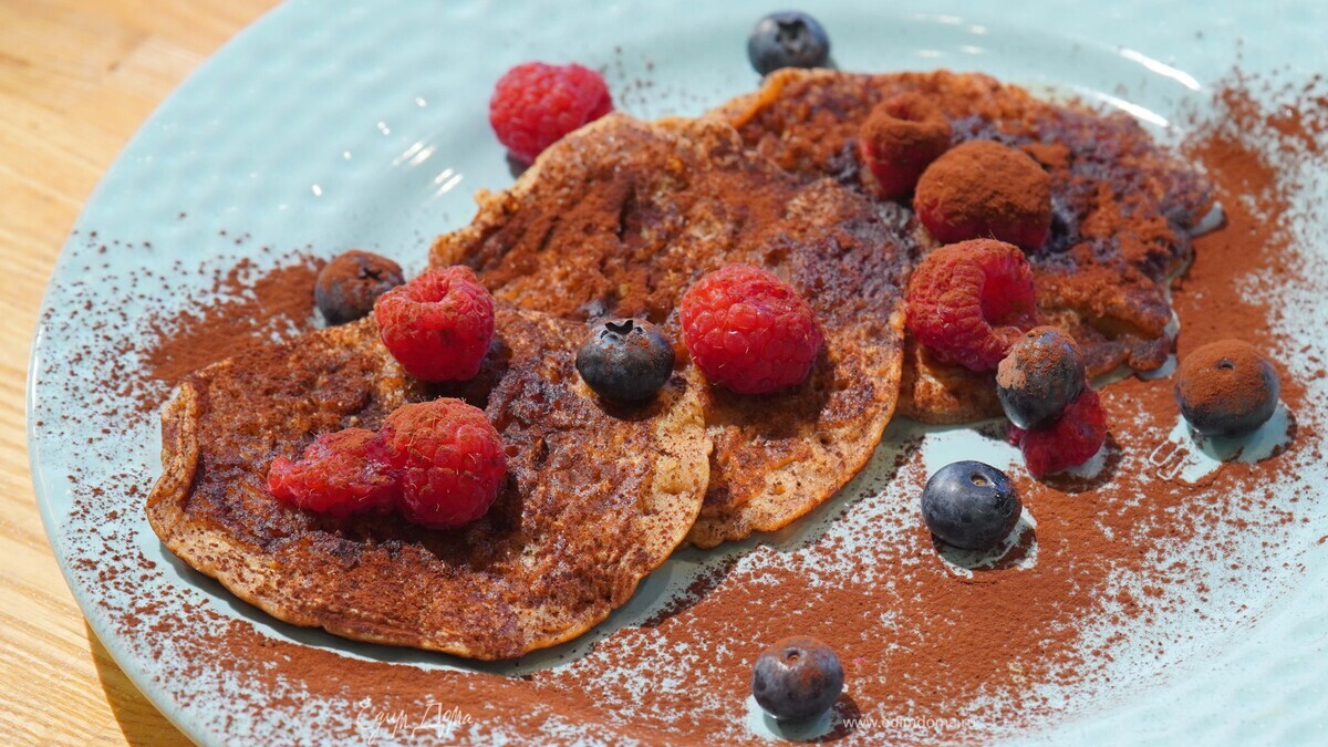 Гречневые блинчики с кленовым сиропом