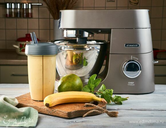 Бананово-манговый ласси 