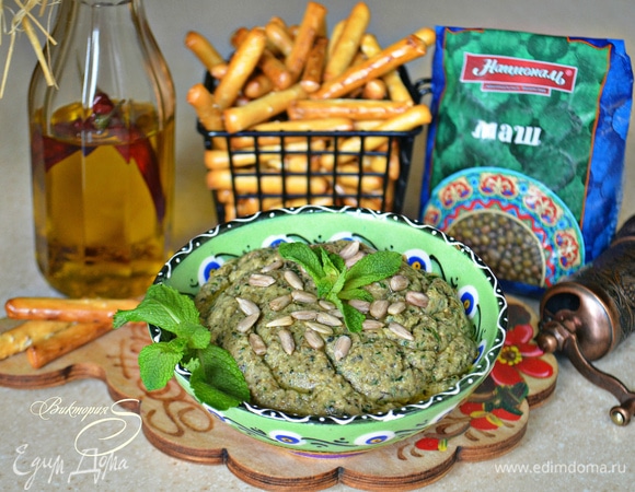 Хумус из маша с семенами подсолнечника