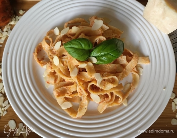 Паста с рикоттой и вялеными томатами