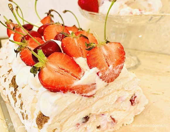 Меренговый рулет со сливочным кремом «Чиз» Меренговый рулет со сливочным кремом «Чиз»