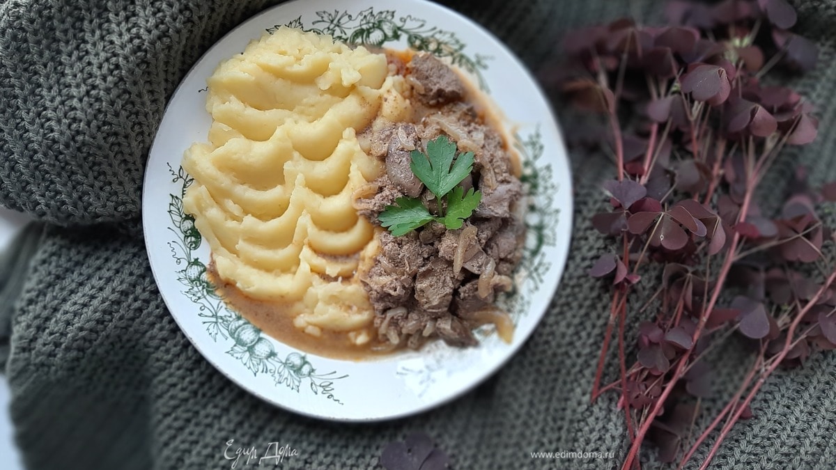 Гуляш из куриной печени