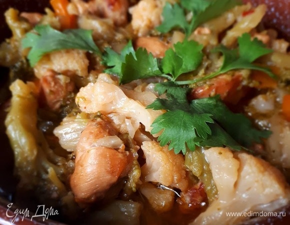 Курица, томленная в кокосовом молоке, с овощами Курица, томленная в кокосовом молоке, с овощами