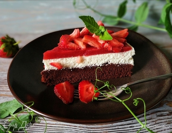 Творожный пирог с клубникой Творожный пирог с клубникой