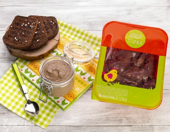 Паштет из куриной печени с паприкой