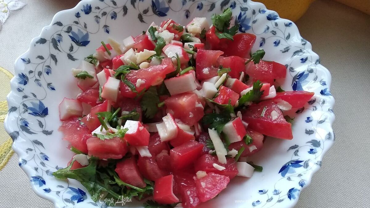 Салат с крабовыми палочками «весенний бриз»